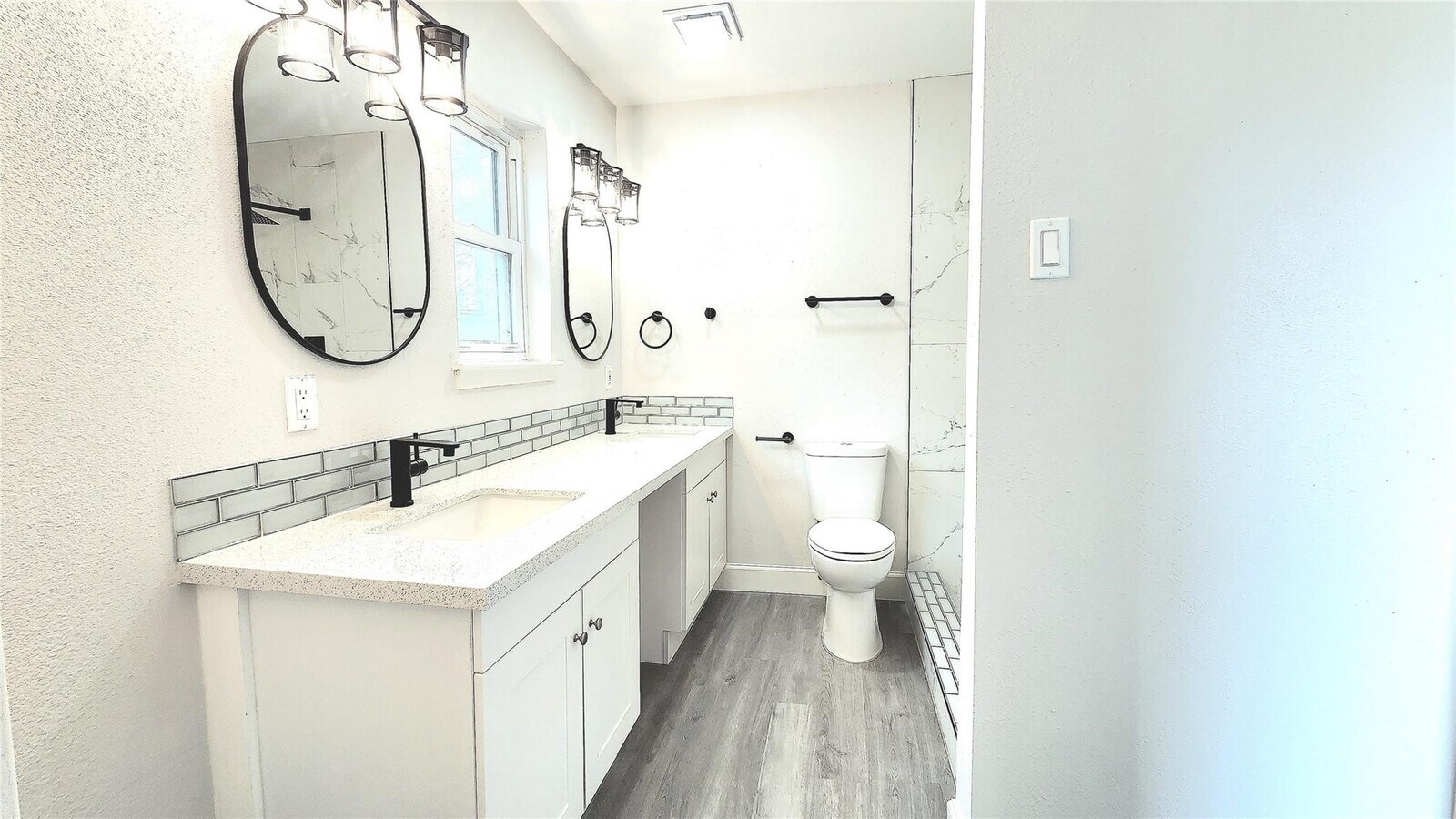 Photo - 403 Vance St