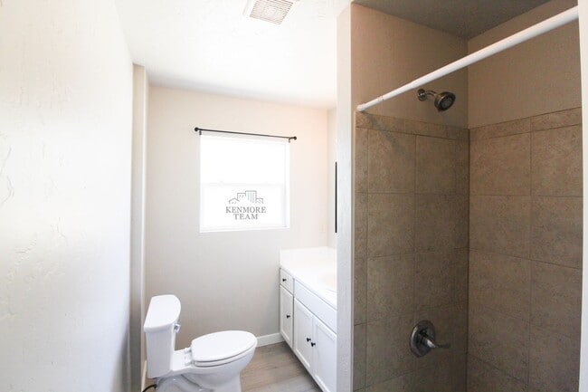 Photo - 2 Bedroom, 1 Bath Home in Kennewick