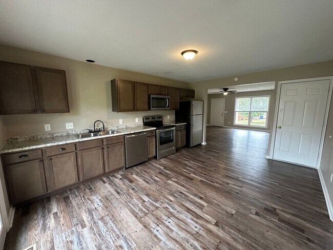 Photo - 1402 Valleywood Dr Unit B