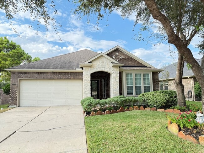 Building Photo - 13115 Southern Valley Dr