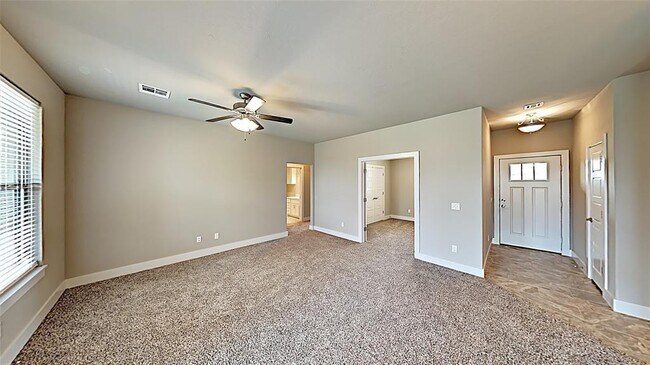 Photo - 405 Josephine Ct