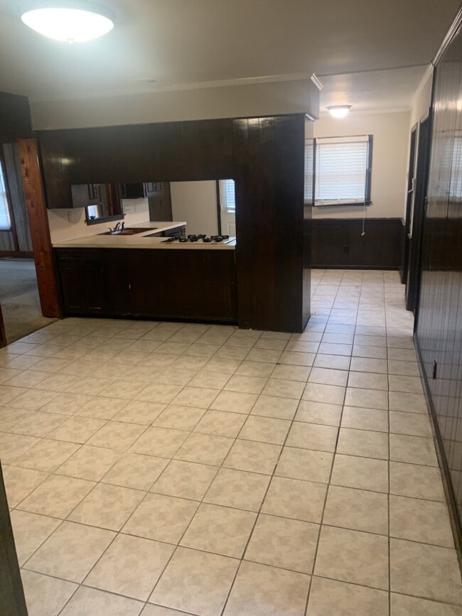 Photo - 431 Spring Valley Rd