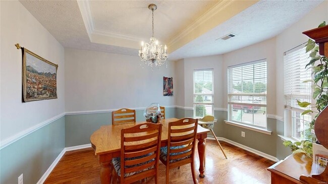 Photo - 629 Linden Ln