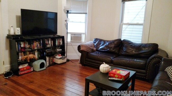 Photo - 127 Brook St Unit 1