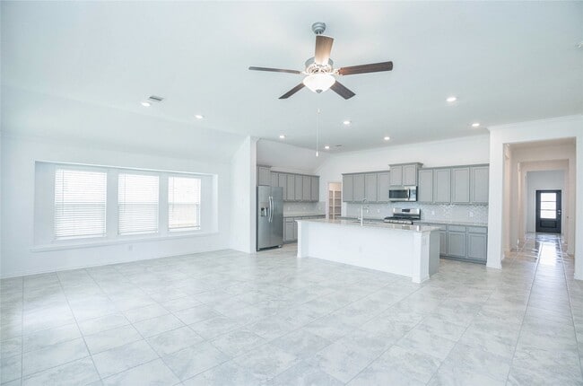 Building Photo - 8726 Fairbrook Dr