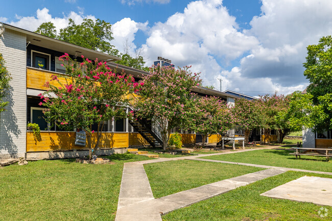 Building Photo - Laurel Heights Apartments