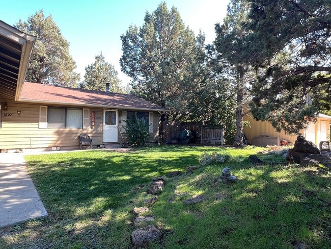 Building Photo - w1826 Unit 1828