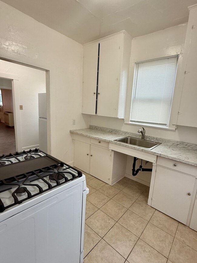 Photo - 1 Bedroom 1 Bath Duplex!