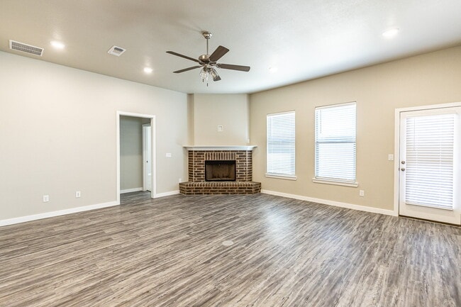 Photo - Beautiful 4 bed 3 bath home