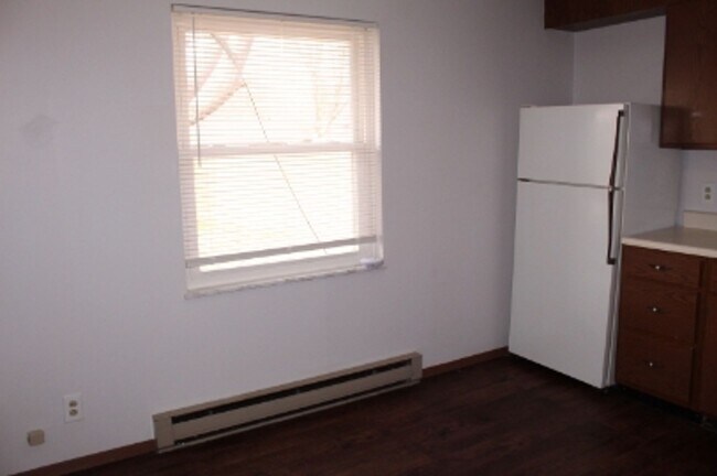 Photo - 520 N Oak St