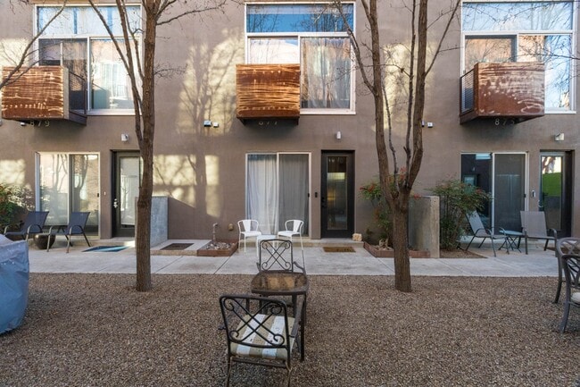 Photo - 877 Silver Ave SW