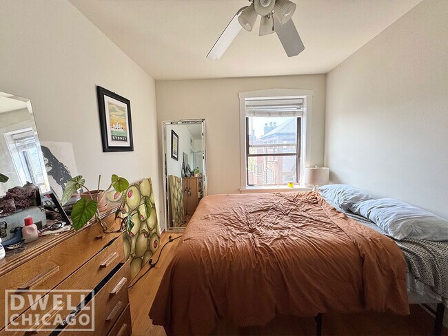 Photo - 3315 N Lakewood Ave Unit 1