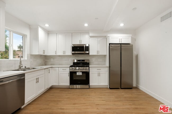 Photo - 4232 Rosewood Ave