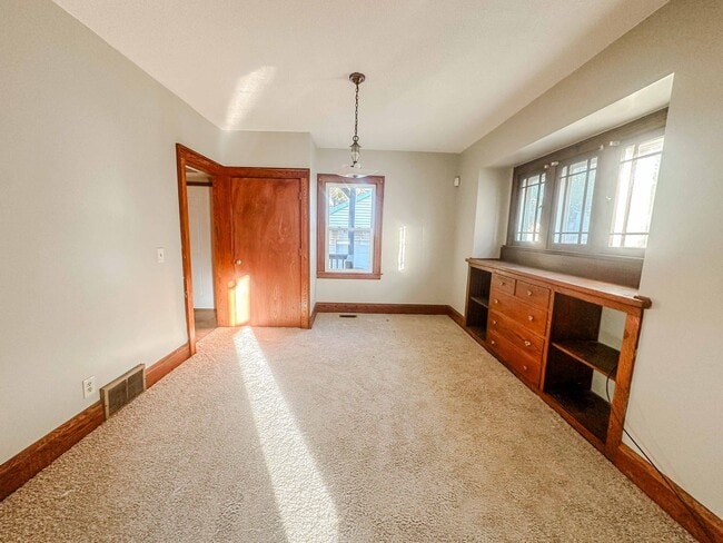 Photo - Very well maintained three bedroom house w...