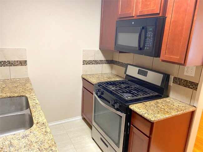 Photo - 4001 Austin St Unit 3