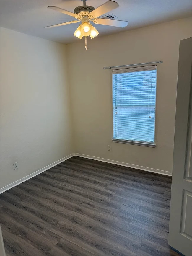 Photo - 23722 N Newport Bnd