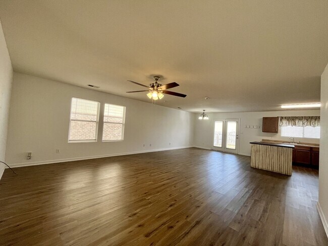 Photo - 202 Sagebrook Dr