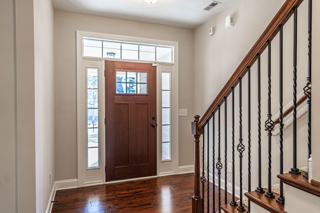 Photo - 100 Wiregrass Ln