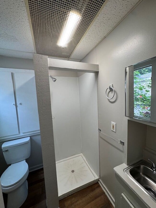 Photo - 612 Walnut St Unit Apt. 100