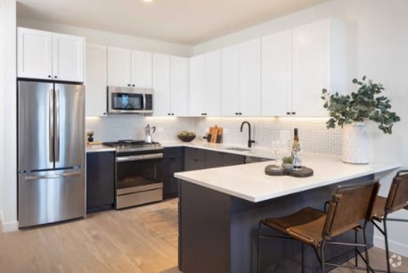 Building Photo - 1610 N Larrabee St Unit 1 Rental