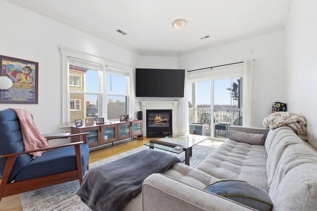 Building Photo - 88 G St Unit #B