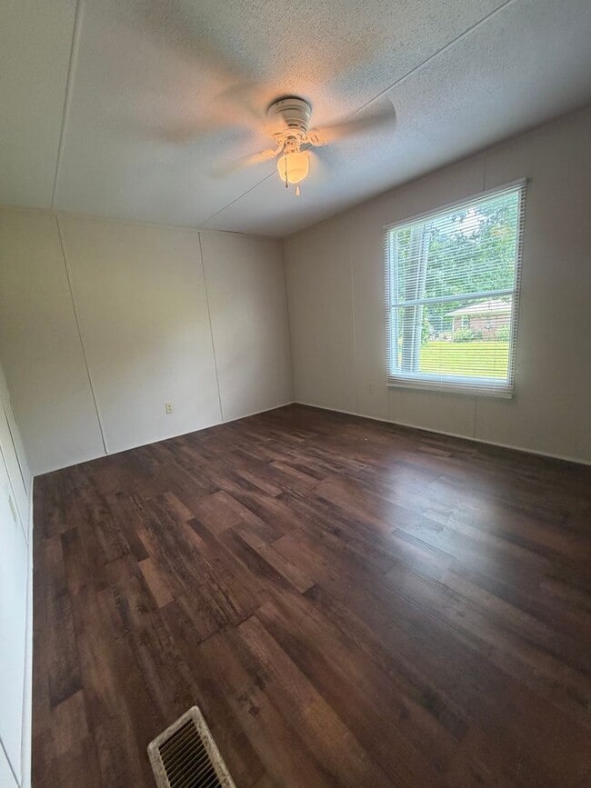 Photo - NEW LISTING MEDON TN!!