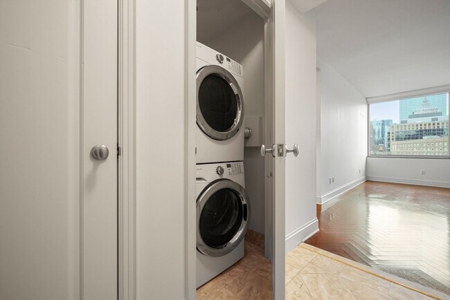 Photo - 1 Charles St Unit 1401