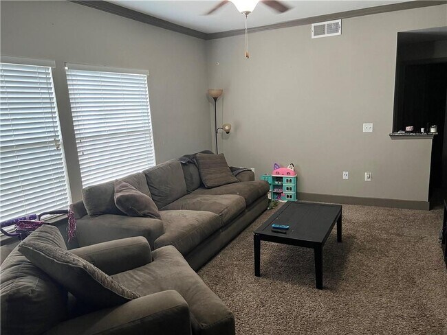 Photo - 11350 4 Points Dr Unidad 922