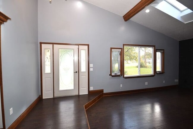 Photo - Mishawaka 4 bedroom with a Primary suite a...