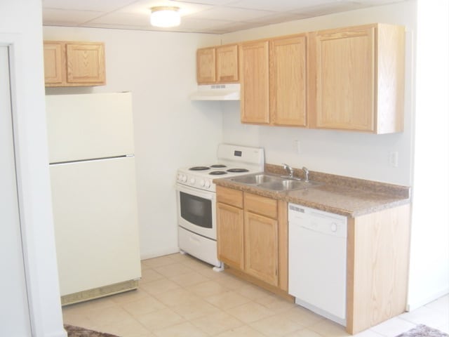 Photo - 226  1/2   E.  5TH STREET Unidad 2