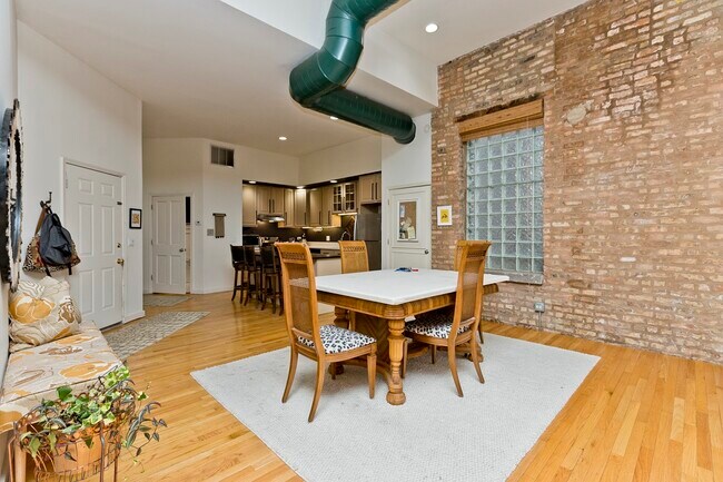 Photo - 1470 N Milwaukee Ave Unit # 03
