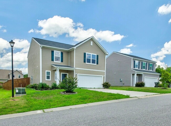 Building Photo - Spacious Moncks Corner Home