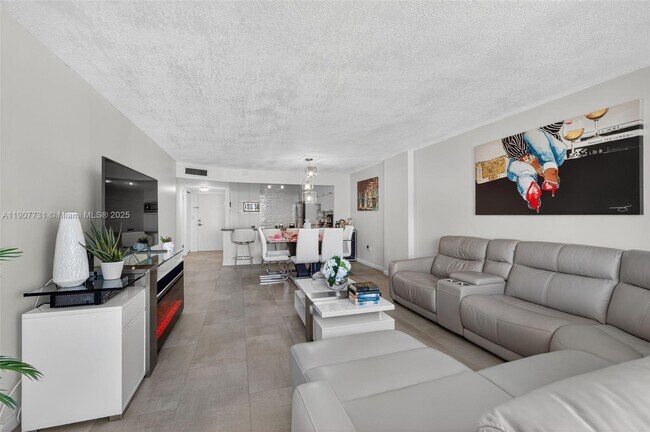 Photo - 2851 NE 183rd St Unidad 605E