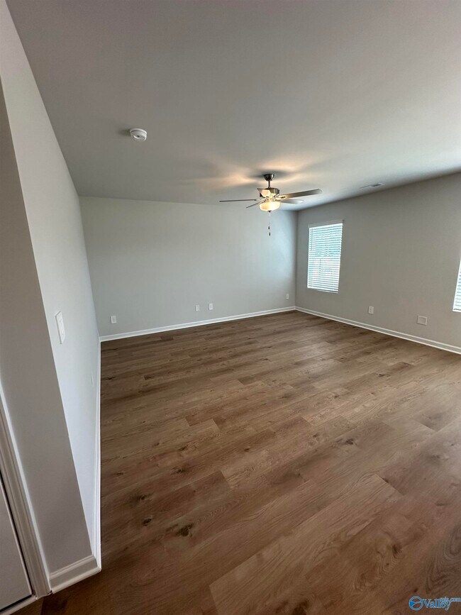 4113 Hudson Ct SW