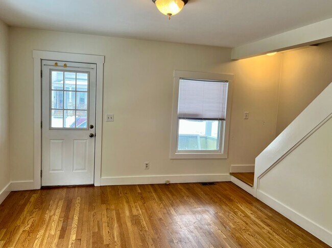 73 Roselawn Ave
