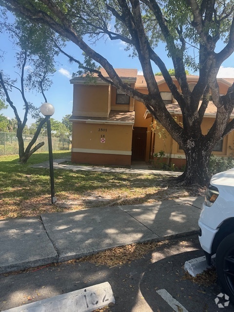 Building Photo - 2501 NW 56th Ave Rental