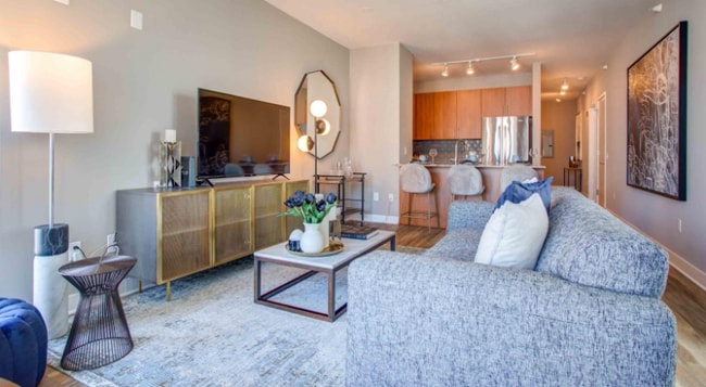 Photo - 447 N State St