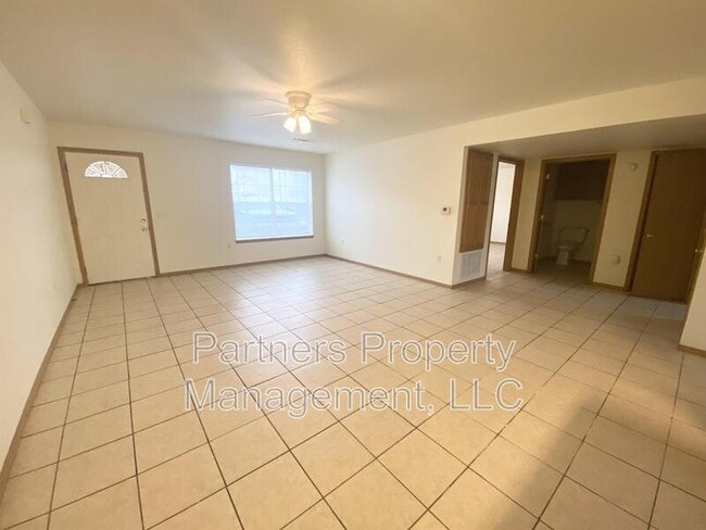 Photo - 860 S Curtis Ave