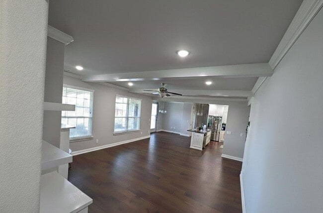 Photo - 431 Linda Ln