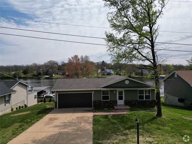 Building Photo - 438 Lakeshore Dr Rental