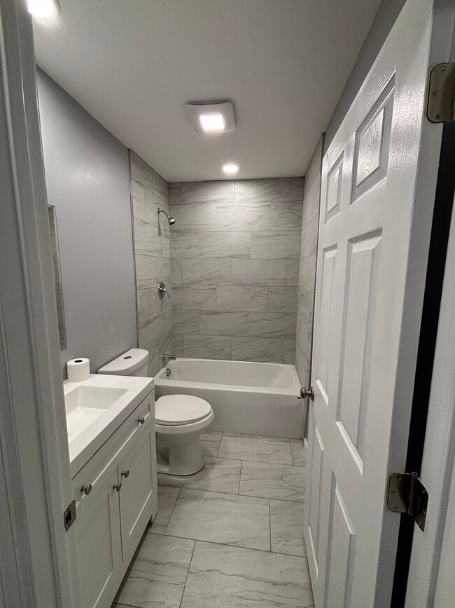 Photo - 2410 Cedar Ave