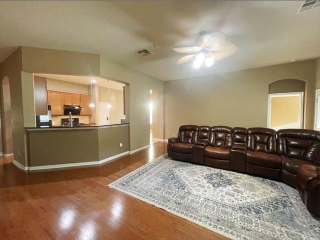 Photo - 101 S Gadwall Ln