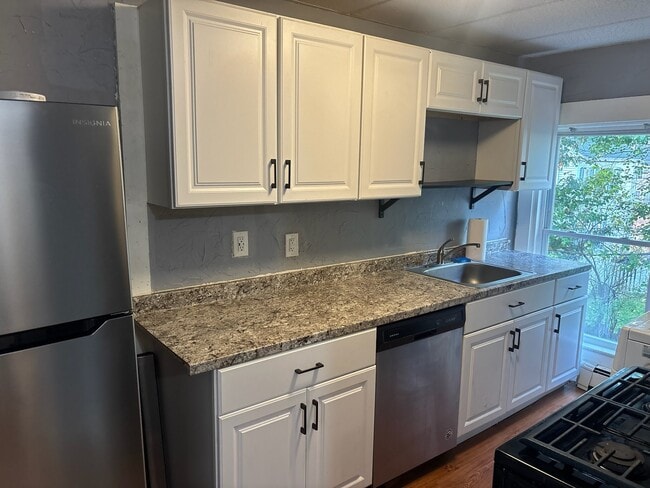 Photo - 14 Pleasant St