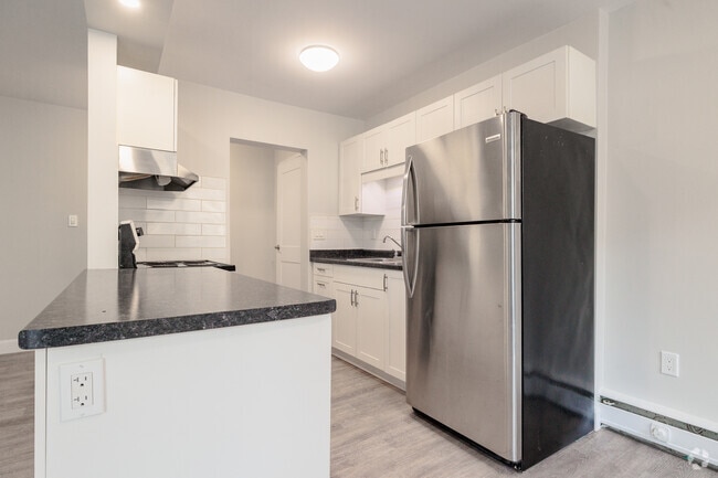 2BR, 1BA - SF - Kitchen