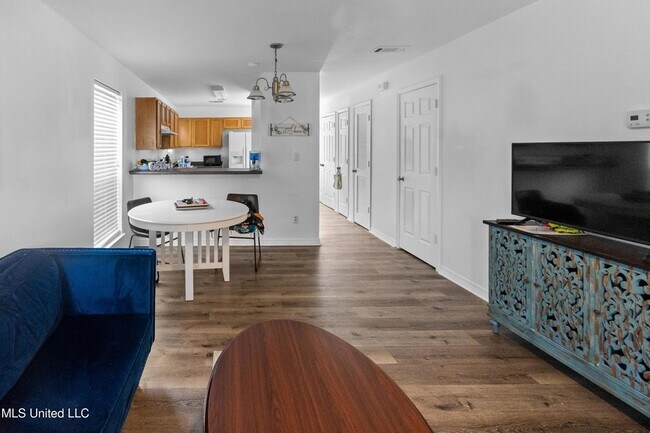 Photo - 259 Benachi Ave