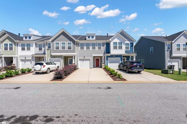 Building Photo - 46 Mardale Ln