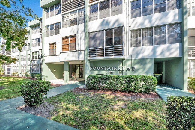 Photo - 2781 Taft St Unidad 303