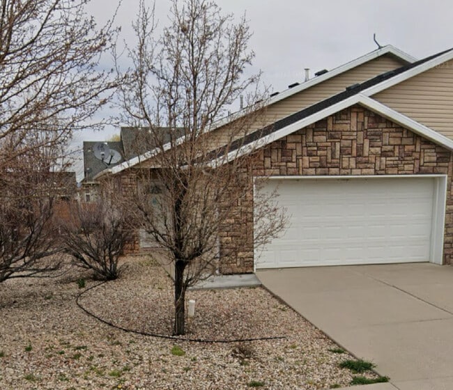 Photo - 516 W 2530 N House