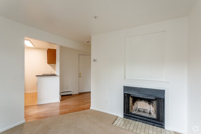1BR, 1BA - 450 SF