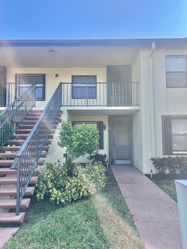 Building Photo - 7831 Willow Spring Dr Unit 524